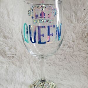 Elegant Queen Rhinestone Wine Glass